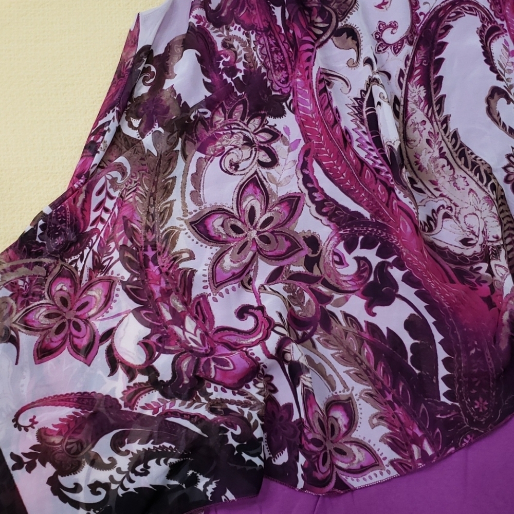 Floral beach cover up - Picture 3 of 3